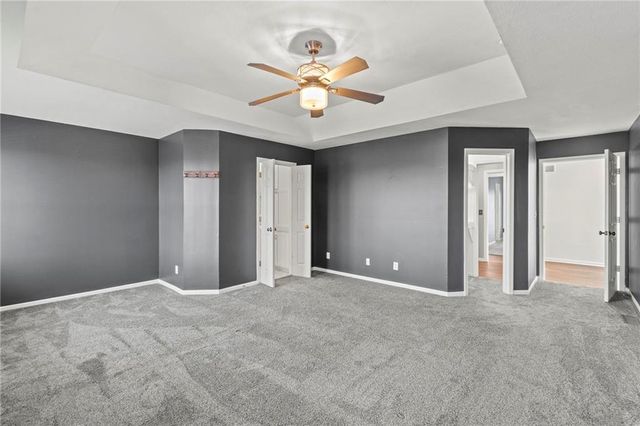 9708 N Laurel Avenue, Kansas City, MO 64157