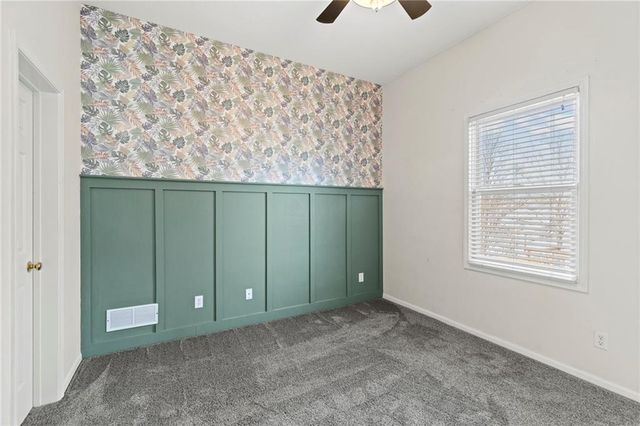 9708 N Laurel Avenue, Kansas City, MO 64157