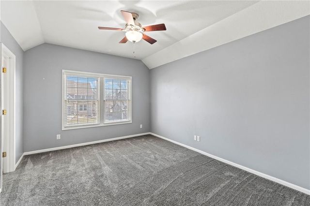 9708 N Laurel Avenue, Kansas City, MO 64157