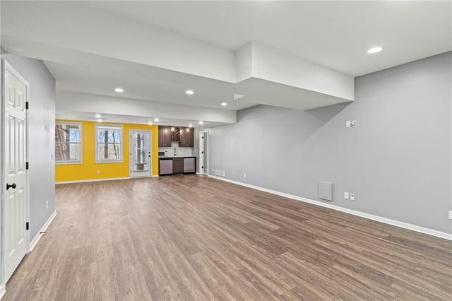 9708 N Laurel Avenue, Kansas City, MO 64157