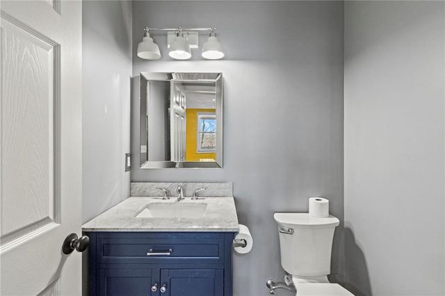 9708 N Laurel Avenue, Kansas City, MO 64157