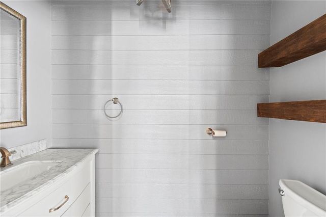 9708 N Laurel Avenue, Kansas City, MO 64157