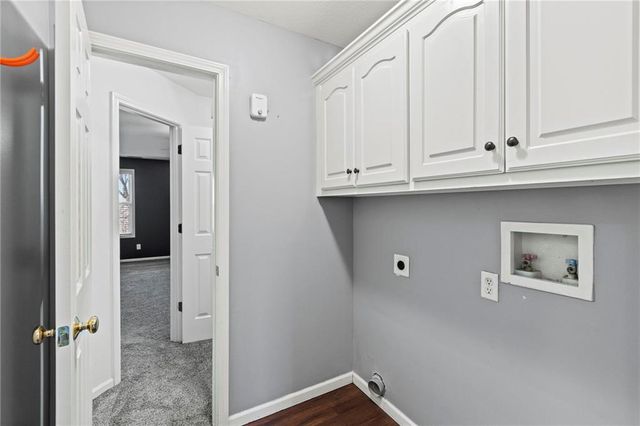 9708 N Laurel Avenue, Kansas City, MO 64157