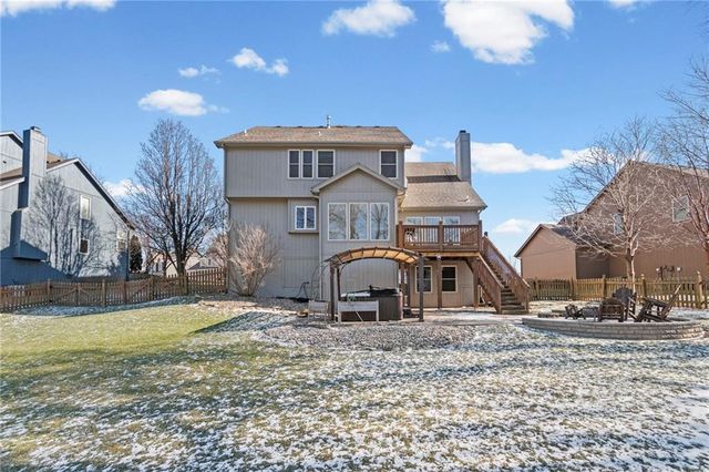 9708 N Laurel Avenue, Kansas City, MO 64157