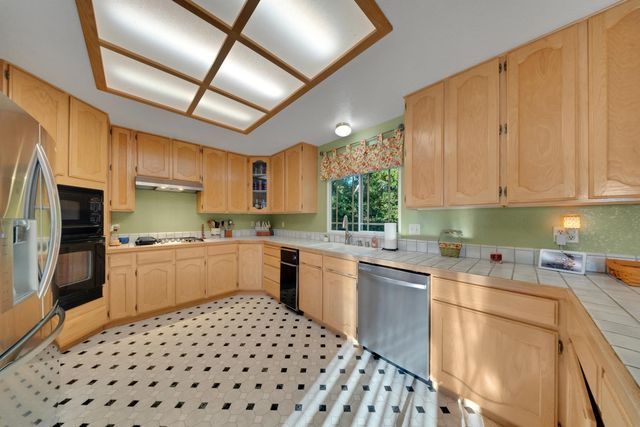 12546 Quail Meadow Dr, Auburn, CA 95603