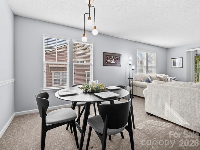 1002 Deermouse Way, Hendersonville, NC 28792