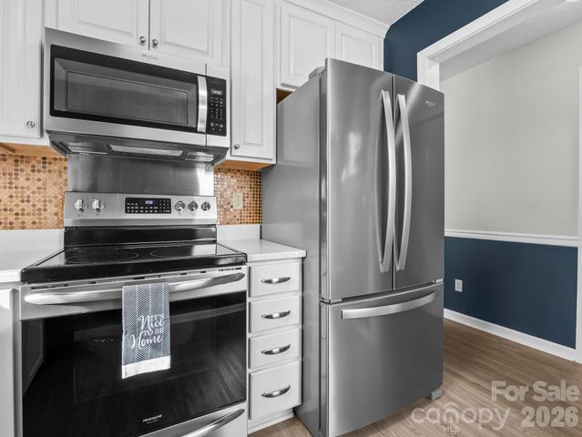 1002 Deermouse Way, Hendersonville, NC 28792