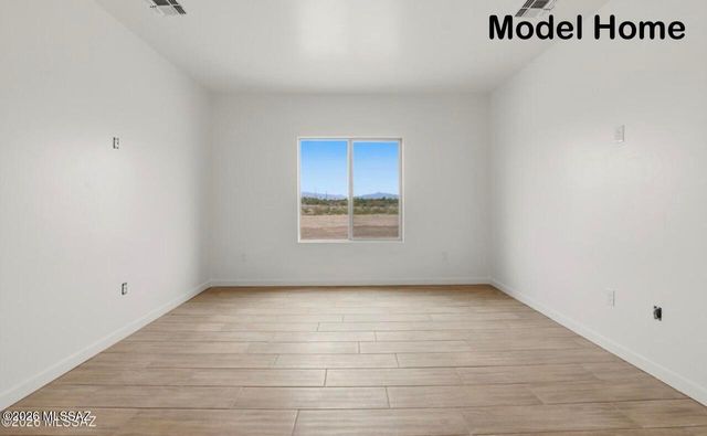 5553 S Swires Road, Tucson, AZ 85746