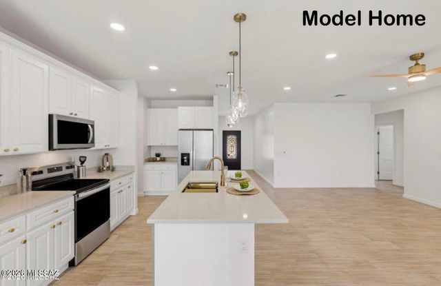 5553 S Swires Road, Tucson, AZ 85746