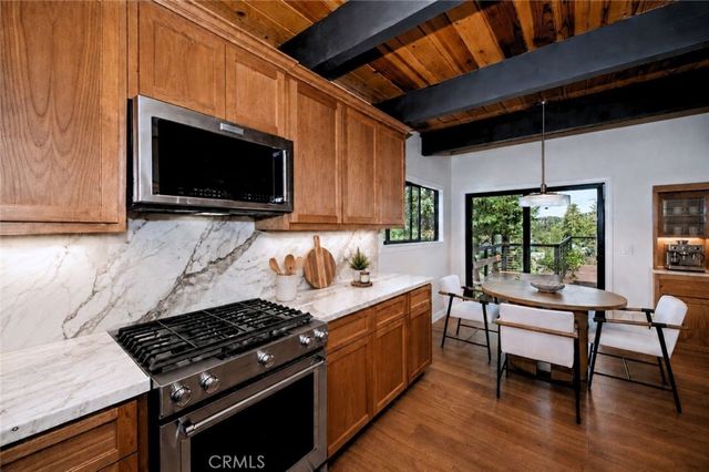 359 John Muir Road, Lake Arrowhead, CA 92352