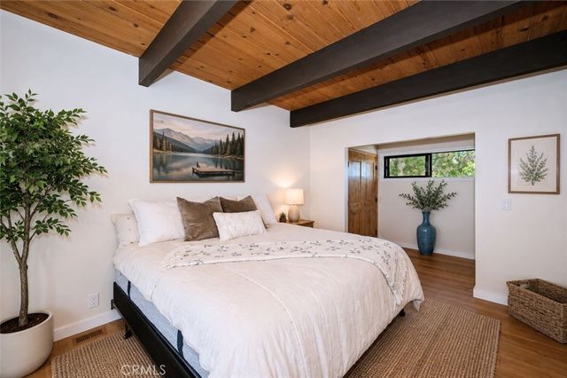 359 John Muir Road, Lake Arrowhead, CA 92352