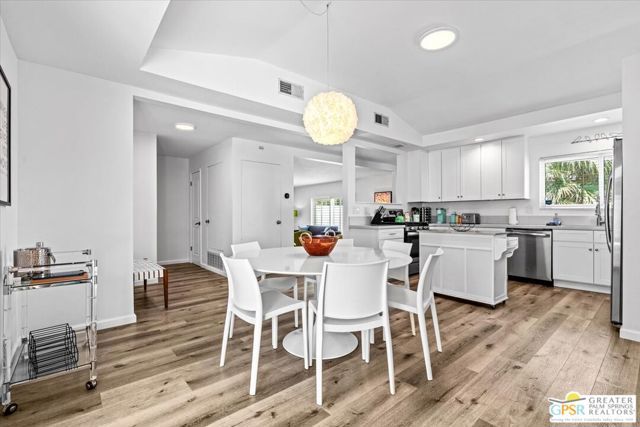 2775 N Girasol Avenue, Palm Springs, CA 92262