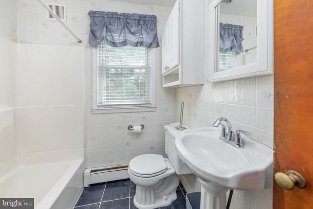 142 PRINCETON AVE, West Deptford, NJ 08096