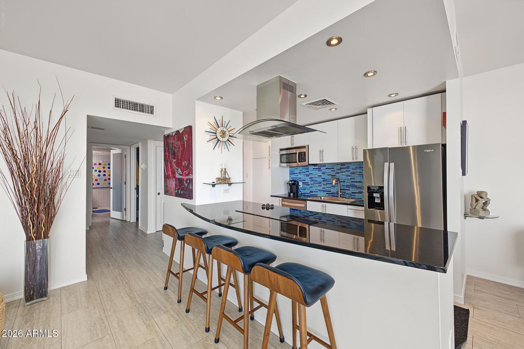 207 W CLARENDON Avenue C19, Phoenix, AZ 85013 — photo 5