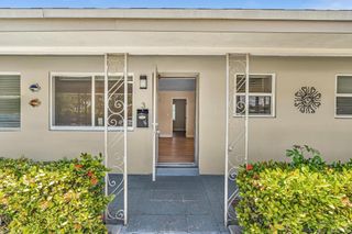 800 MOFFETT Street 3, Hallandale Beach, FL 33009