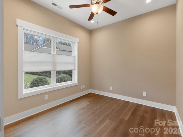 806 Blacksmith Run Drive, Hendersonville, NC 28792