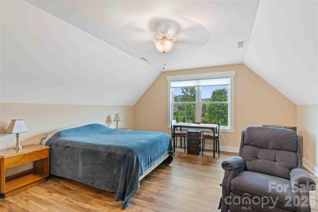 806 Blacksmith Run Drive, Hendersonville, NC 28792