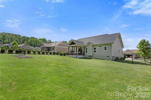 806 Blacksmith Run Drive, Hendersonville, NC 28792