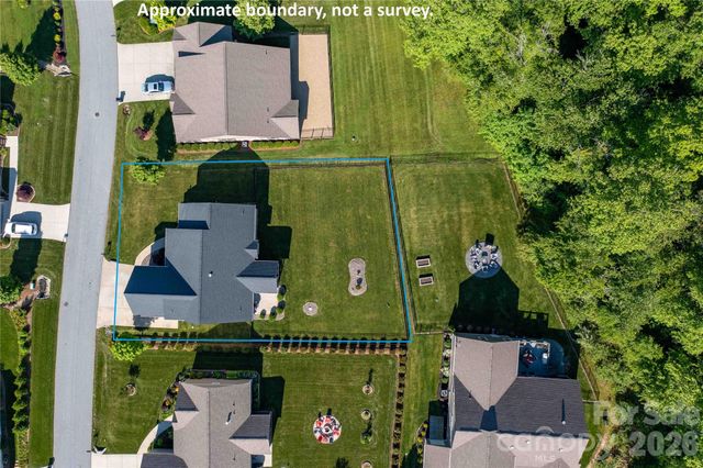 806 Blacksmith Run Drive, Hendersonville, NC 28792