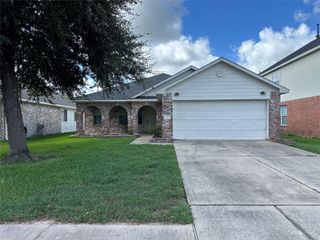 10427 Hamlet Vale Court, Houston, TX 77070