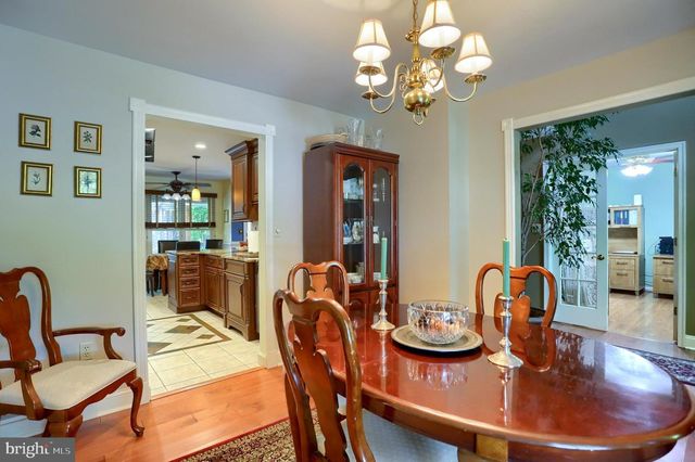 3 CEDAR CT, Enola, PA 17025