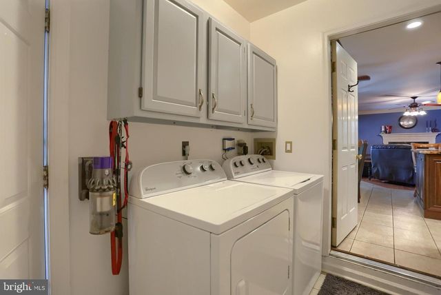 3 CEDAR CT, Enola, PA 17025