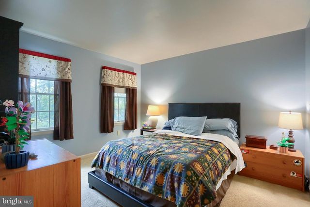 3 CEDAR CT, Enola, PA 17025