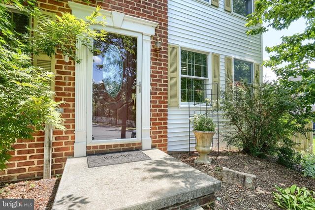 3 CEDAR CT, Enola, PA 17025