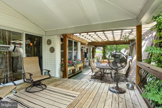 3 CEDAR CT, Enola, PA 17025