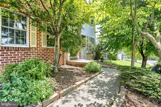 3 CEDAR CT, Enola, PA 17025