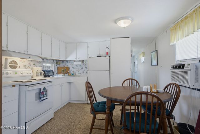107 Phil Harris Lane, N Topsail Beach, NC 28460