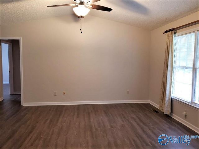 132 Raleigh Way, Huntsville, AL 35811