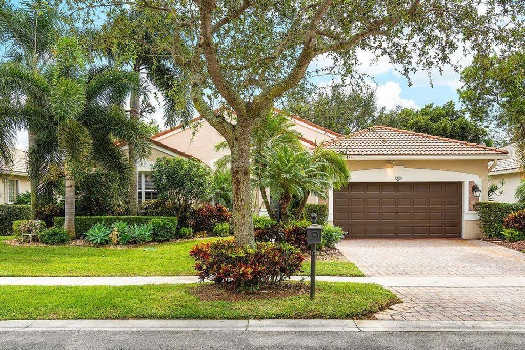 12105 Oakvista Dr Drive, Boynton Beach, FL 33437