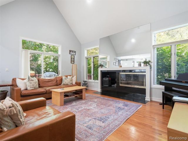 3104 Quarton Road, Bloomfield Hills, MI 48304