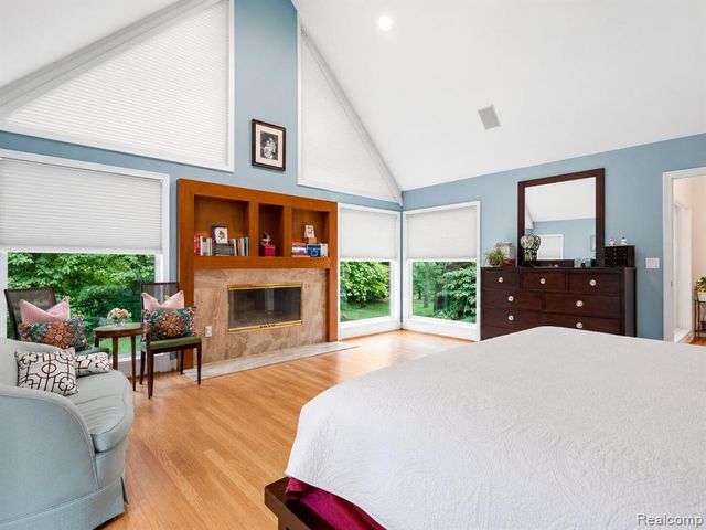 3104 Quarton Road, Bloomfield Hills, MI 48304