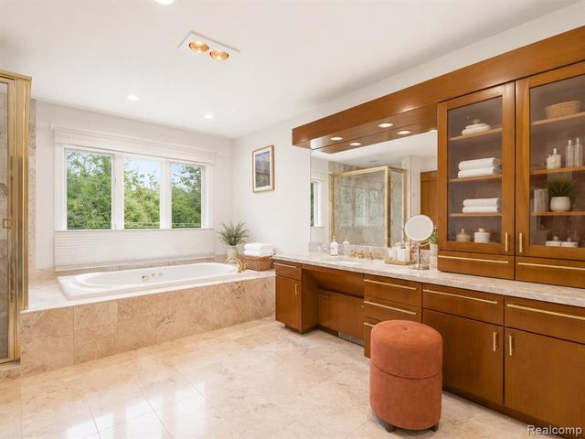 3104 Quarton Road, Bloomfield Hills, MI 48304