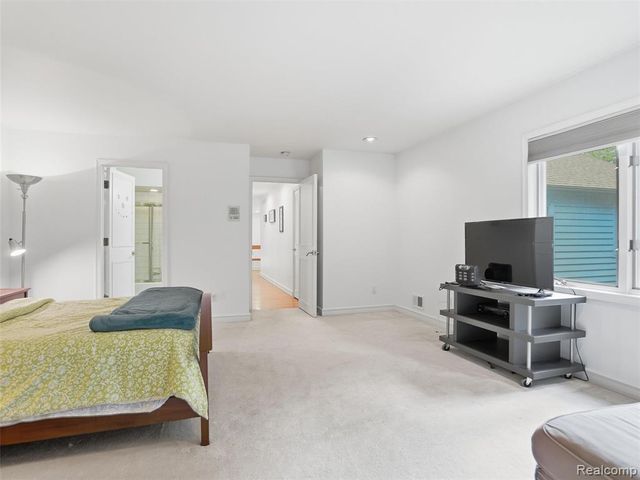 3104 Quarton Road, Bloomfield Hills, MI 48304