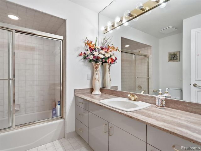 3104 Quarton Road, Bloomfield Hills, MI 48304