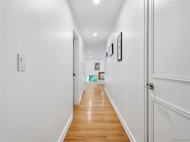 3104 Quarton Road, Bloomfield Hills, MI 48304