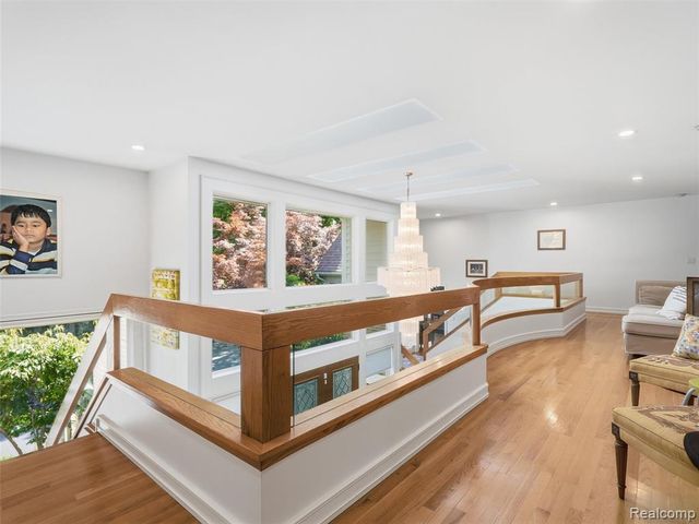 3104 Quarton Road, Bloomfield Hills, MI 48304