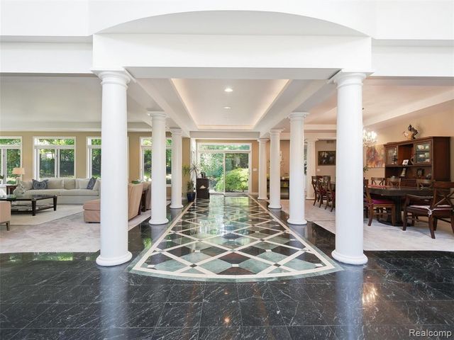 3104 Quarton Road, Bloomfield Hills, MI 48304