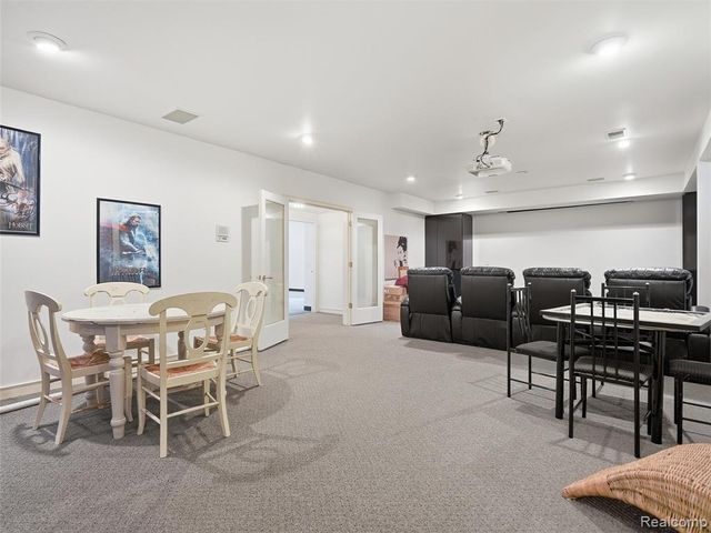 3104 Quarton Road, Bloomfield Hills, MI 48304