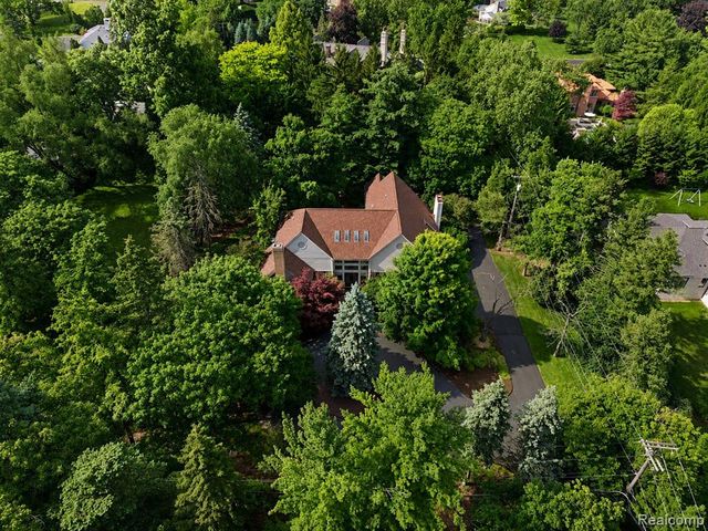 3104 Quarton Road, Bloomfield Hills, MI 48304