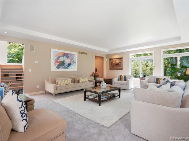 3104 Quarton Road, Bloomfield Hills, MI 48304