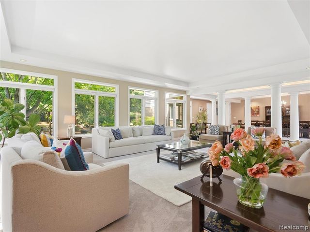 3104 Quarton Road, Bloomfield Hills, MI 48304
