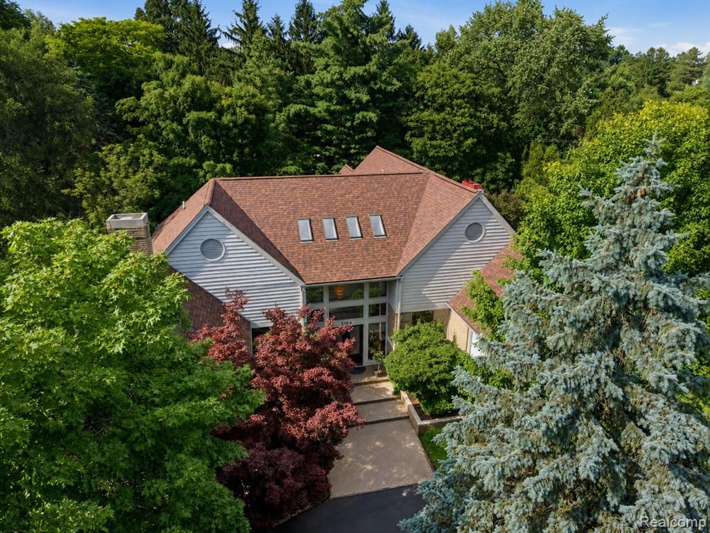 3104 Quarton Road, Bloomfield Hills, MI 48304