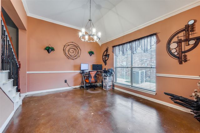 305 Ravenna Road, Lake Dallas, TX 75065