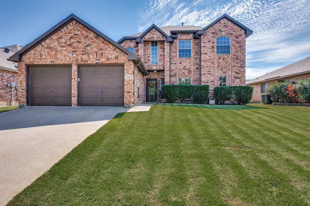 305 Ravenna Road, Lake Dallas, TX 75065