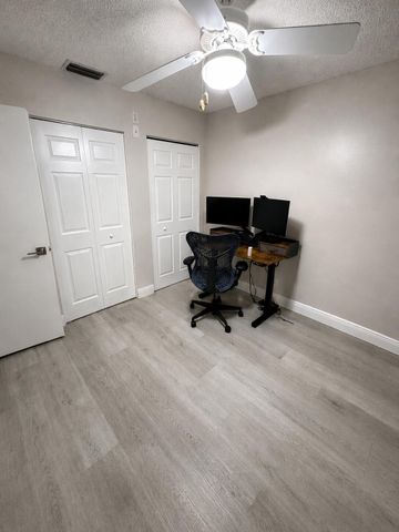 4086 Palm Forest Drive S, Delray Beach, FL 33445