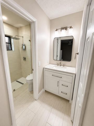 4086 Palm Forest Drive S, Delray Beach, FL 33445
